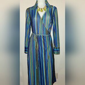 👗IT'S A SALE!! VINTAGE WRAP DRESS👗